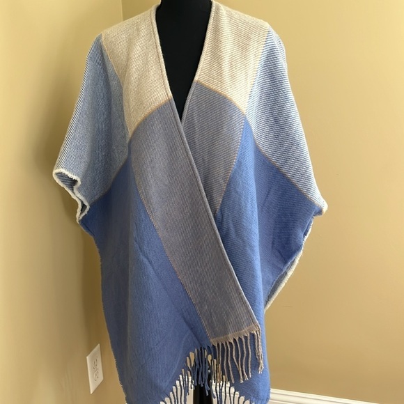 🆕 Sonoma Color Block Fringed Rauna Blue/Beige One Size - Picture 1 of 7